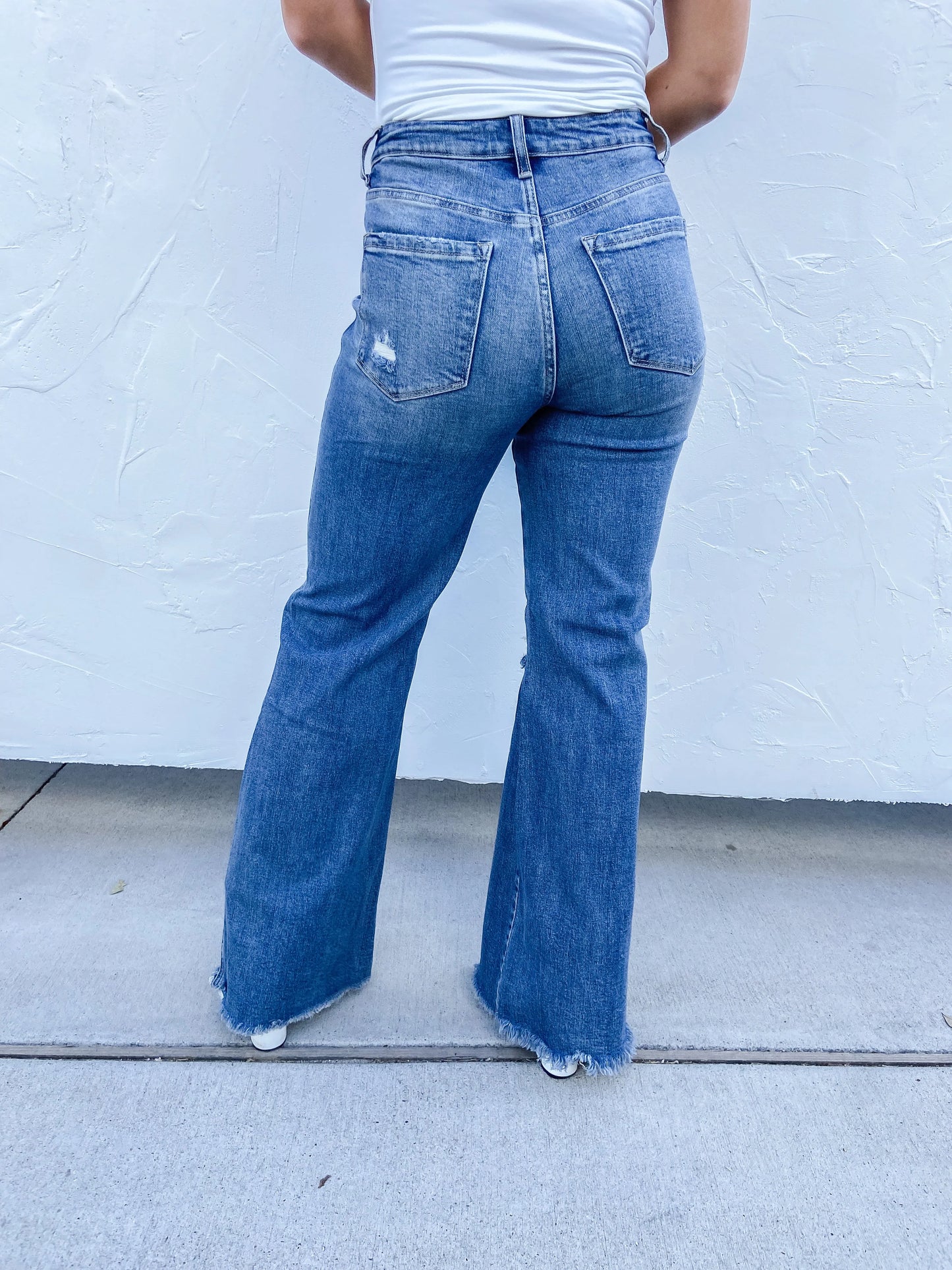 BLAKELEY Distressed Jeans